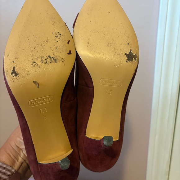 💚Coach Zelda Wine Suede Heels with Gold Accent - Picture 6 of 7
